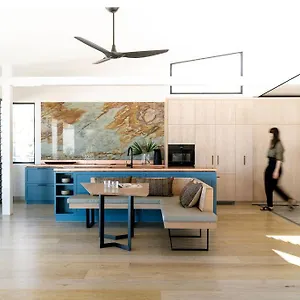 Elegant House & Whale Watching Gem Sunshine Beach